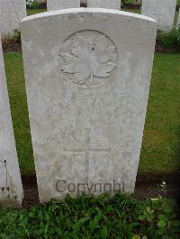 Etaples Military Cemetery - Lindsay, William Sampson